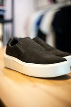 Carregar imagem no visualizador da galeria, SLIP PRETO NOBUCK