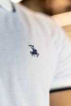 Carregar imagem no visualizador da galeria, POLO TROTTER SAMONI BRANCA