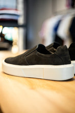 Carregar imagem no visualizador da galeria, SLIP PRETO NOBUCK