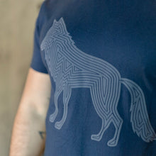 Carregar imagem no visualizador da galeria, T-shirt Acostamento Azul - Lobo