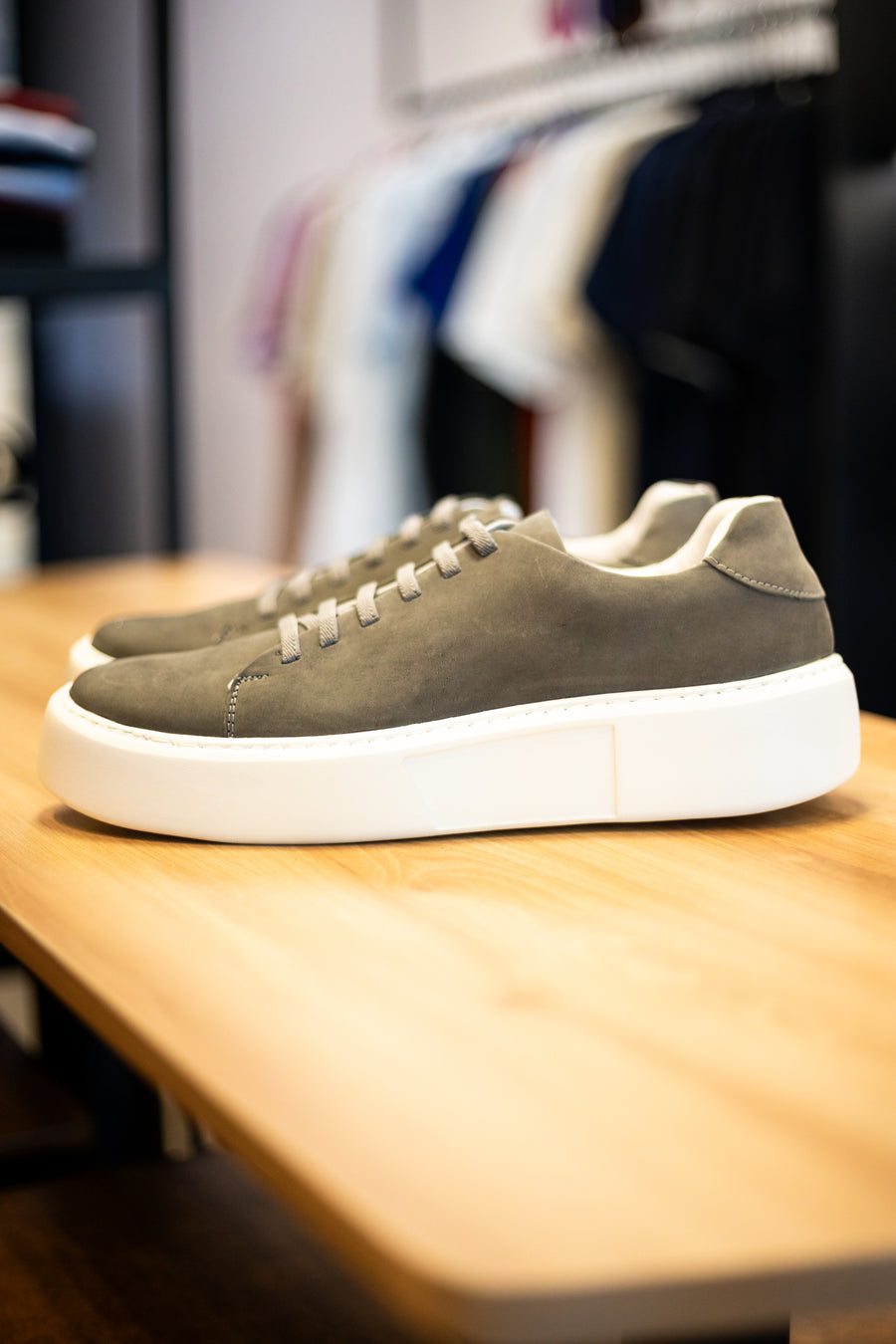 SNEAKER EVEREST CINZA NOBUCK