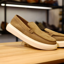 Carregar imagem no visualizador da galeria, SIDER OCRE NOBUCK
