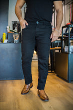 Carregar imagem no visualizador da galeria, CALÇA SLIM FIVE PRETA
