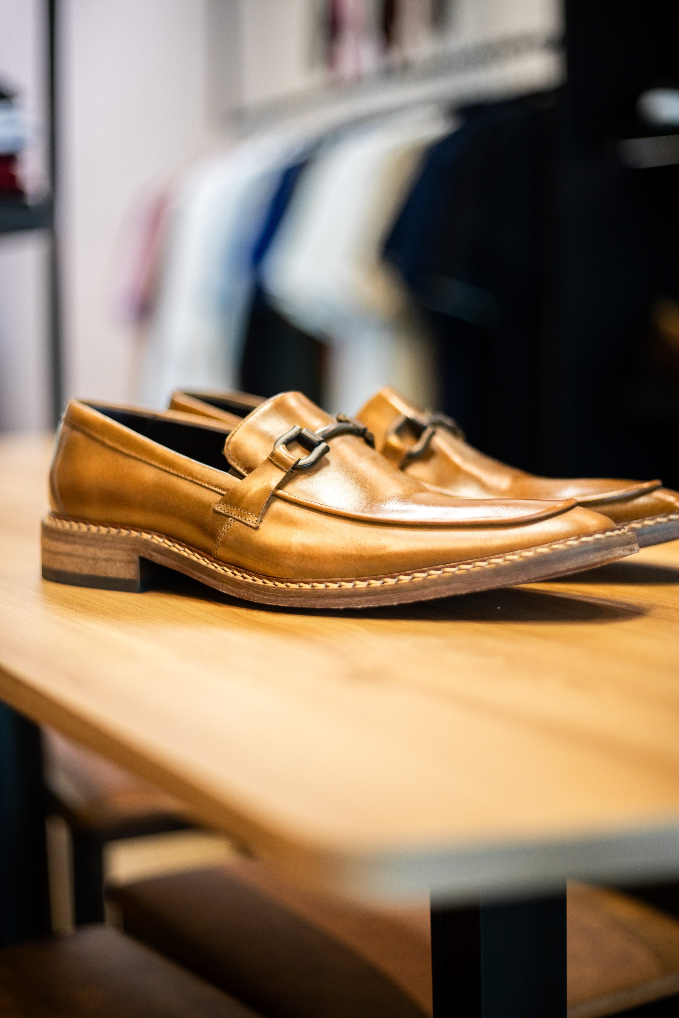 LOAFER ITALIANO FIVELA EXPANDIDO WHISKY