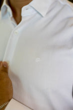 Carregar imagem no visualizador da galeria, Camisa Longa Texturizada Branca em Fibra de Bambu
