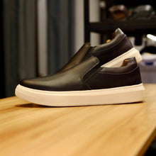 Carregar imagem no visualizador da galeria, SLIP ON VINTAGE PRETO NATURAL
