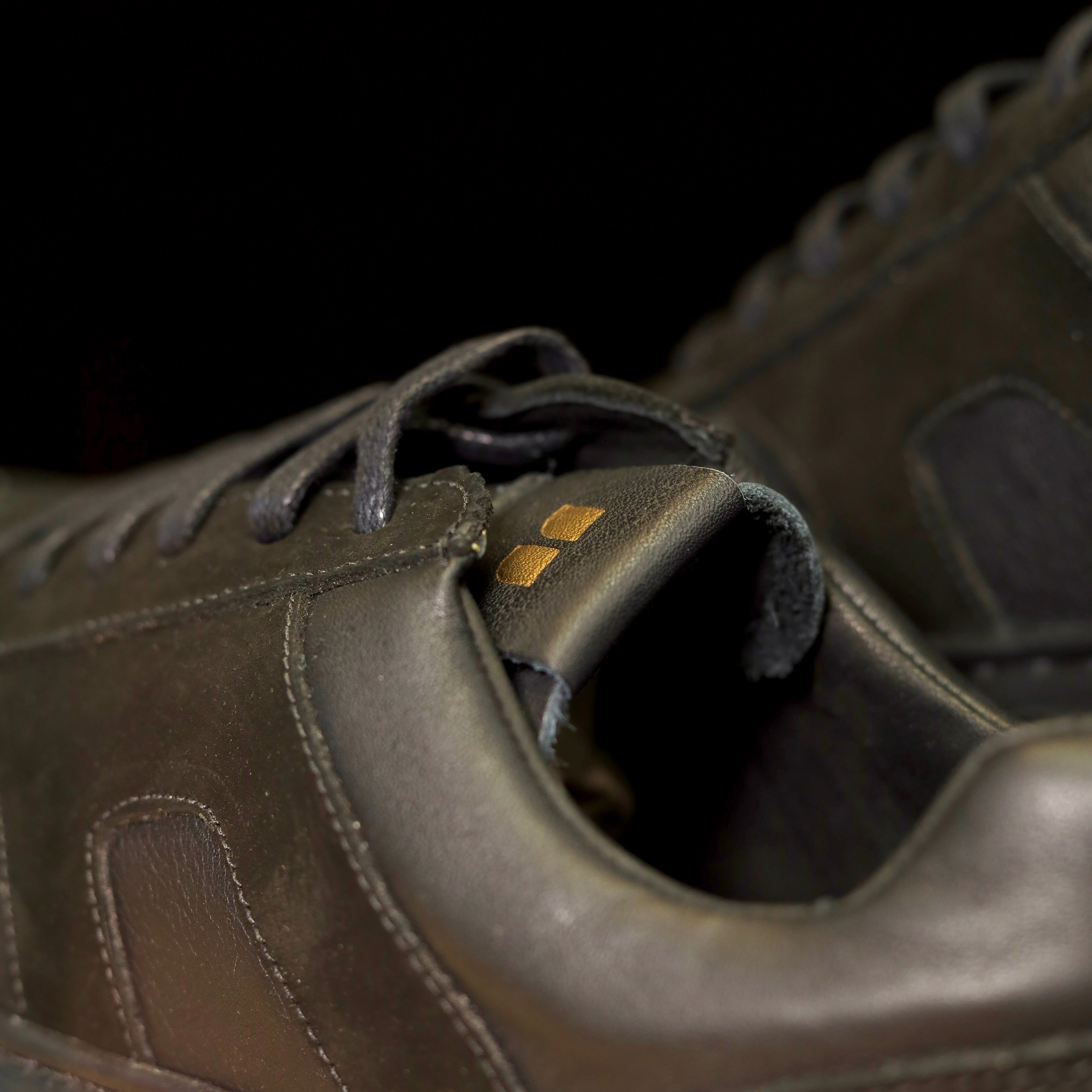 SNEAKER ARTISTC ALL BLACK