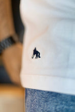 Carregar imagem no visualizador da galeria, T-shirt Acostamento Branca Piquet
