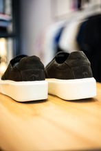 Carregar imagem no visualizador da galeria, SLIP PRETO NOBUCK
