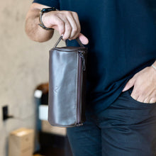 Carregar imagem no visualizador da galeria, NECESSAIRE SLIM CAFÉ
