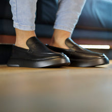 Carregar imagem no visualizador da galeria, Slip on Bolivar All Black
